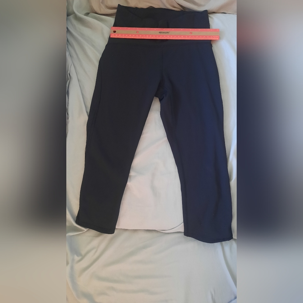 Lululemon black pants size 4